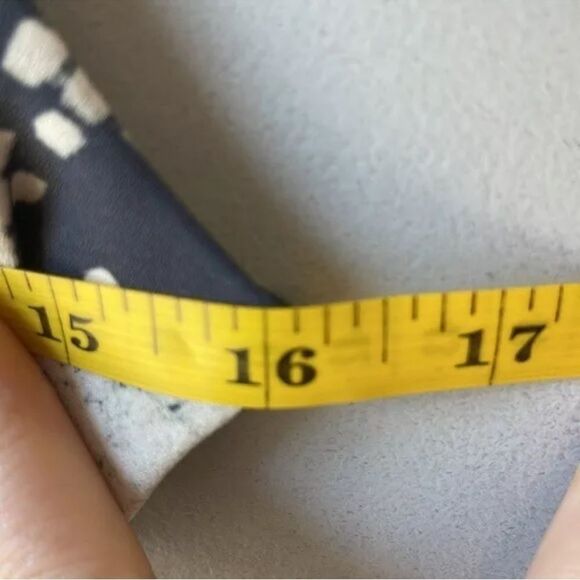 NWT Marciano Y2K Guess Python Print Crop Wrap Top Green Size 44 - Picture 7 of 8